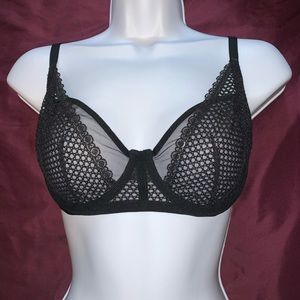 Victoria's secret bra 32DD